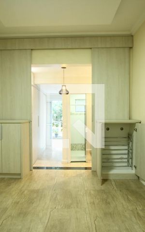Casa à venda com 150m², 4 quartos e 1 vagaSuíte 