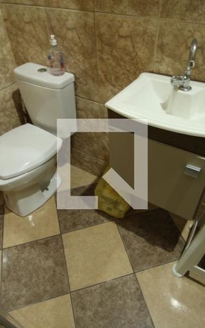 Casa à venda com 150m², 4 quartos e 1 vagaBanheiro social 