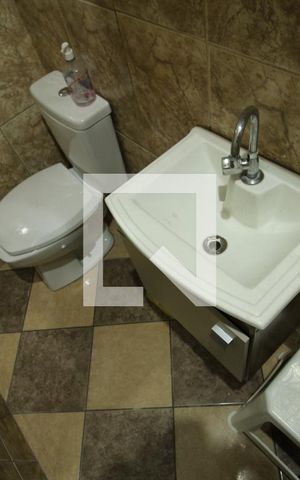 Casa à venda com 150m², 4 quartos e 1 vagaBanheiro social 