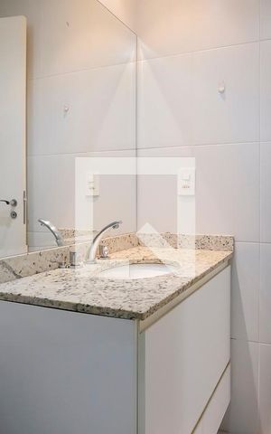 Apartamento para alugar com 69m², 2 quartos e 2 vagasBanheiro da suíte