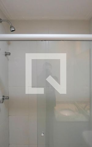 Apartamento para alugar com 69m², 2 quartos e 2 vagasBanheiro da suíte