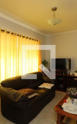 Casa à venda com 309m², 2 quartos e 3 vagasSala