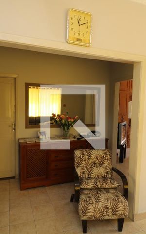 Casa à venda com 309m², 2 quartos e 3 vagasSala