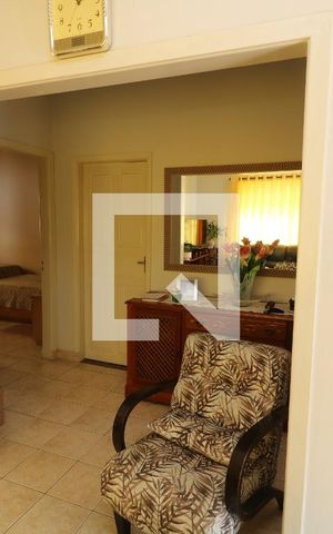 Casa à venda com 309m², 2 quartos e 3 vagasSala