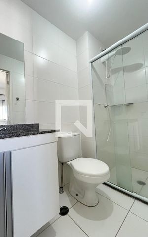 Apartamento à venda com 34m², 2 quartos e sem vaga Apartamento à venda com 34m², 2 quartos e sem vagaBanheiro da Suíte