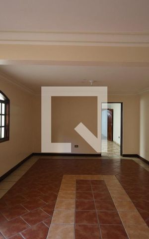 Casa para alugar com 345m², 2 quartos e 4 vagasSala