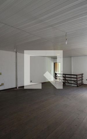 Casa para alugar com 345m², 2 quartos e 4 vagasHall
