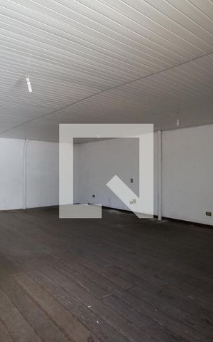 Casa para alugar com 345m², 2 quartos e 4 vagasHall