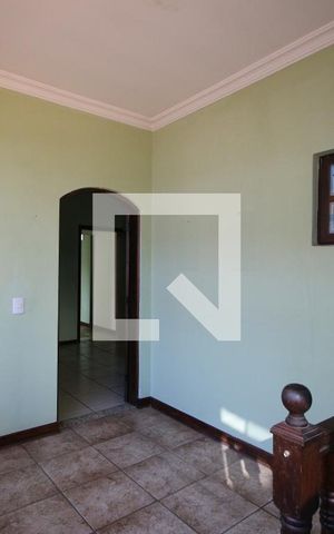Casa para alugar com 345m², 2 quartos e 4 vagasSacada