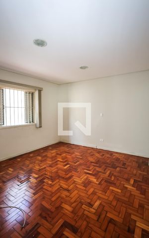 Casa à venda com 340m², 3 quartos e 2 vagas Casa à venda com 340m², 3 quartos e 2 vagasQuarto 2