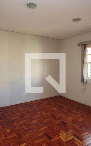 Casa à venda com 340m², 3 quartos e 2 vagas Casa à venda com 340m², 3 quartos e 2 vagasQuarto 1