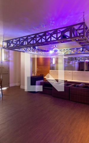 Apartamento à venda com 90m², 3 quartos e 2 vagas Apartamento à venda com 90m², 3 quartos e 2 vagasÁrea comum - Salão de festas