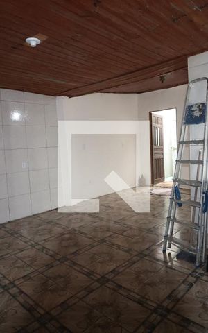 Casa à venda com 100m², 3 quartos e 2 vagasCozinha e Área de Serviço