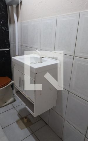 Casa à venda com 100m², 3 quartos e 2 vagasBanheiro 2