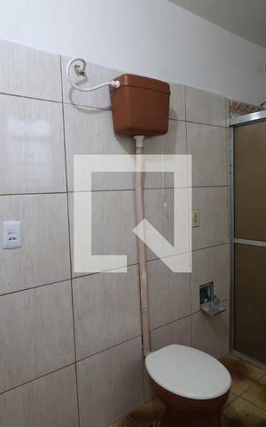 Casa à venda com 100m², 3 quartos e 2 vagasBanheiro 1
