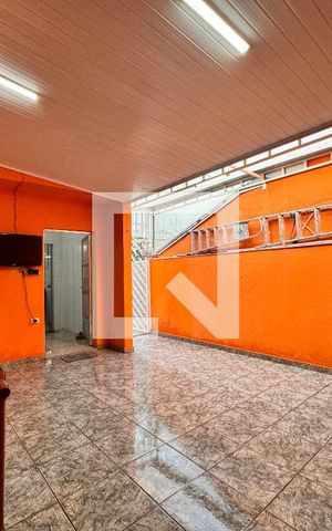 Casa à venda com 325m², 3 quartos e 5 vagas Casa à venda com 325m², 3 quartos e 5 vagasÁrea de Serviço