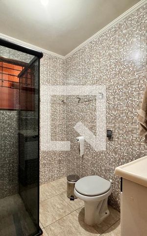 Casa à venda com 325m², 3 quartos e 5 vagas Casa à venda com 325m², 3 quartos e 5 vagasBanheiro