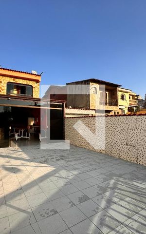 Casa à venda com 325m², 3 quartos e 5 vagas Casa à venda com 325m², 3 quartos e 5 vagasQuintal
