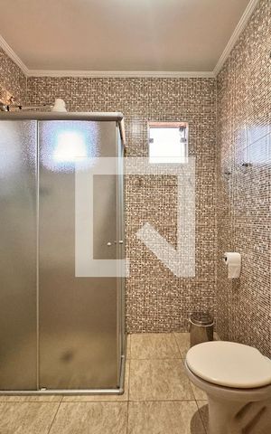 Casa à venda com 325m², 3 quartos e 5 vagas Casa à venda com 325m², 3 quartos e 5 vagasBanheiro 2