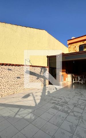 Casa à venda com 325m², 3 quartos e 5 vagas Casa à venda com 325m², 3 quartos e 5 vagasQuintal