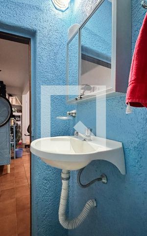 Casa à venda com 325m², 3 quartos e 5 vagas Casa à venda com 325m², 3 quartos e 5 vagasLavabo na garagem