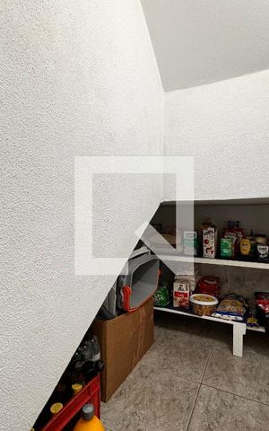 Casa à venda com 325m², 3 quartos e 5 vagas Casa à venda com 325m², 3 quartos e 5 vagasDespensa