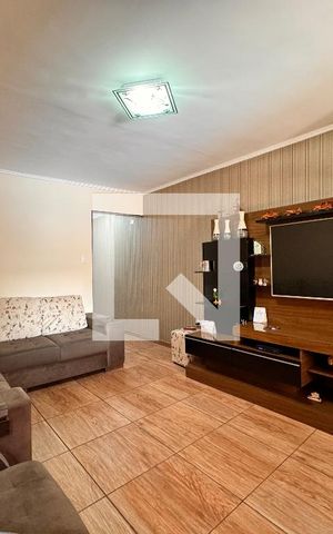 Casa à venda com 325m², 3 quartos e 5 vagas Casa à venda com 325m², 3 quartos e 5 vagasSala