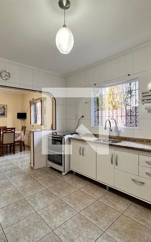 Casa à venda com 325m², 3 quartos e 5 vagas Casa à venda com 325m², 3 quartos e 5 vagasCozinha