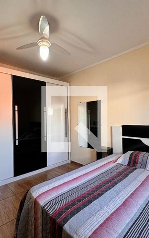 Casa à venda com 325m², 3 quartos e 5 vagas Casa à venda com 325m², 3 quartos e 5 vagasQuarto 1