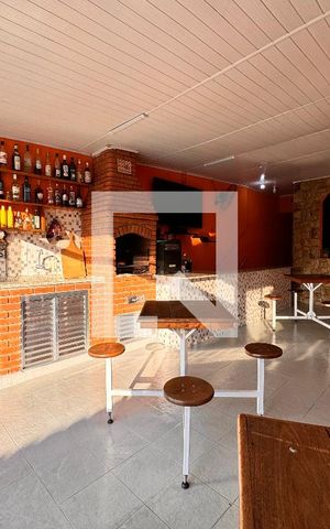 Casa à venda com 325m², 3 quartos e 5 vagas Casa à venda com 325m², 3 quartos e 5 vagasVaranda gourmet