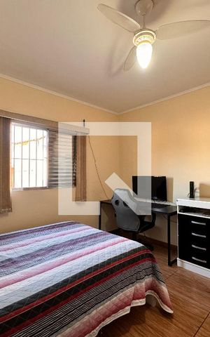 Casa à venda com 325m², 3 quartos e 5 vagas Casa à venda com 325m², 3 quartos e 5 vagasQuarto 1