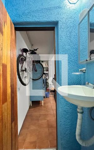 Casa à venda com 325m², 3 quartos e 5 vagas Casa à venda com 325m², 3 quartos e 5 vagasLavabo na garagem