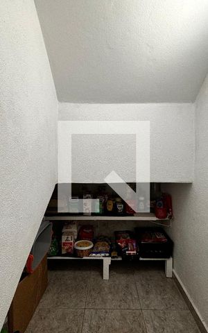 Casa à venda com 325m², 3 quartos e 5 vagas Casa à venda com 325m², 3 quartos e 5 vagasDespensa