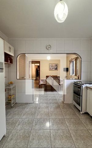Casa à venda com 325m², 3 quartos e 5 vagas Casa à venda com 325m², 3 quartos e 5 vagasCozinha