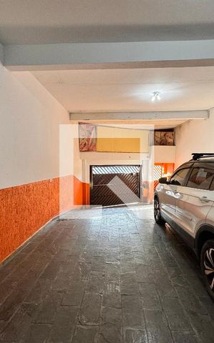 Casa à venda com 325m², 3 quartos e 5 vagas Casa à venda com 325m², 3 quartos e 5 vagasGaragem