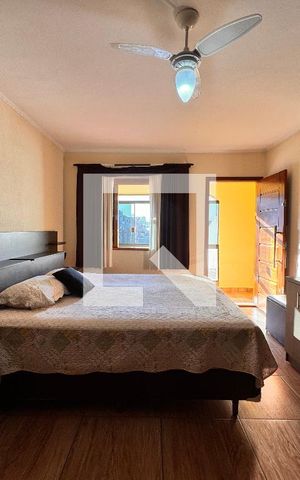 Casa à venda com 325m², 3 quartos e 5 vagas Casa à venda com 325m², 3 quartos e 5 vagasQuarto 3