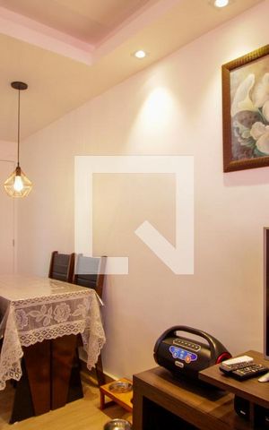 Apartamento à venda com 40m², 2 quartos e 1 vaga Apartamento à venda com 40m², 2 quartos e 1 vagaSala