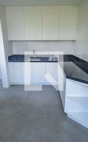 Apartamento à venda com 97m², 3 quartos e 2 vagas Apartamento à venda com 97m², 3 quartos e 2 vagasCozinha
