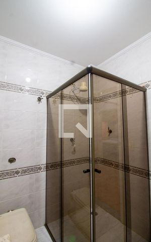 Apartamento à venda com 147m², 4 quartos e 1 vaga Apartamento à venda com 147m², 4 quartos e 1 vagaBanheiro
