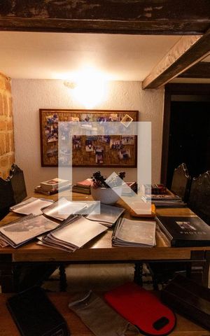 Casa de condomínio à venda com 600m², 5 quartos e 2 vagas