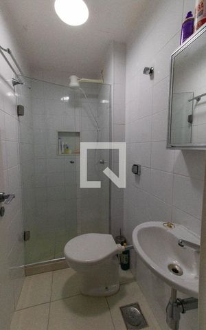 Casa de condomínio à venda com 600m², 5 quartos e 2 vagas