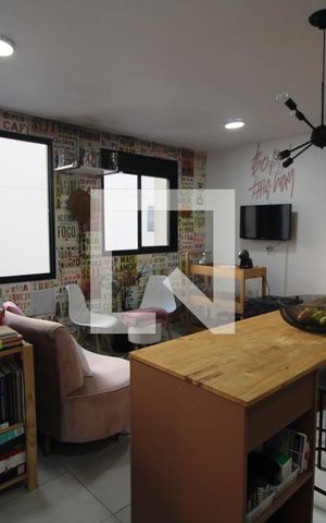 Apartamento à venda com 34m², 1 quarto e sem vagaSala
