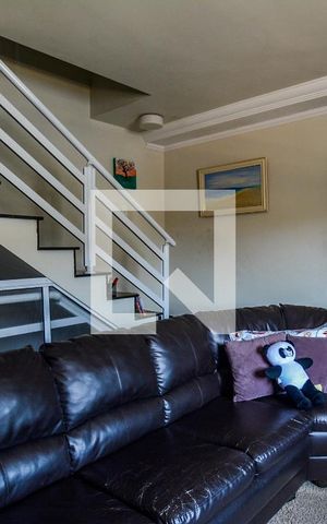 Casa à venda com 130m², 3 quartos e 4 vagasSala