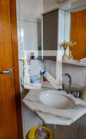 Casa à venda com 130m², 3 quartos e 4 vagasBanheiro Social