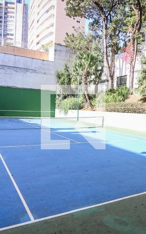 Apartamento à venda com 380m², 5 quartos e 4 vagas Apartamento à venda com 380m², 5 quartos e 4 vagasQuadra de Tenis