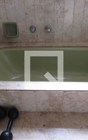 Apartamento à venda com 400m², 4 quartos e 3 vagasBanheiro 1