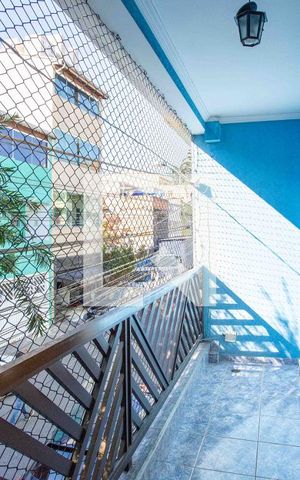Casa à venda com 200m², 3 quartos e 2 vagasVaranda