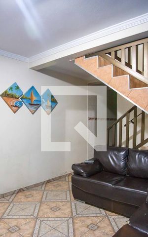 Casa à venda com 200m², 3 quartos e 2 vagasSala