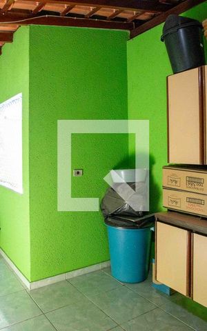 Casa à venda com 200m², 3 quartos e 2 vagasÁrea de Serviço