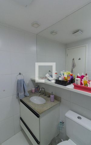Apartamento à venda com 81m², 3 quartos e 2 vagasBanheiro